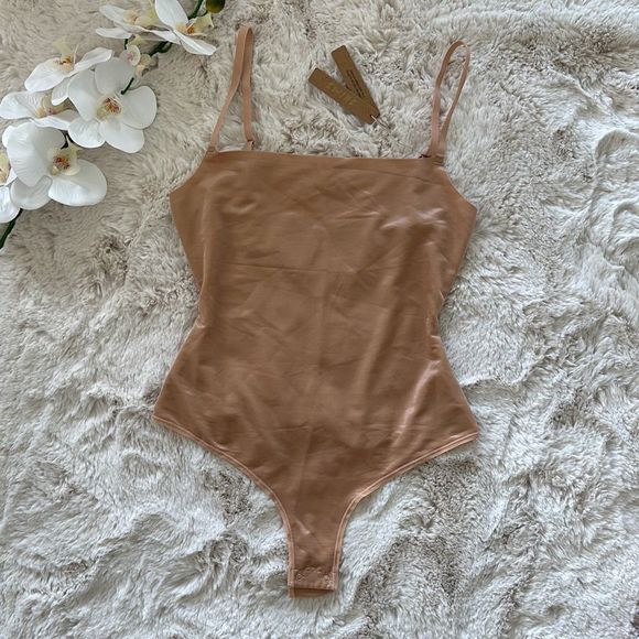 SKIMS Barley There Scoop Bodysuit Clay Size M - Picture 3 of 10